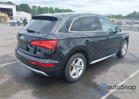 2018 Audi Q5 2.0T Premium/2.0T Tech Premium z USA, uszkodzony, nr VIN WA1BNAFY6J2100245